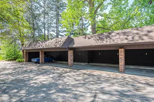 3181 Charlevoix Dr SE, Grand Rapids, MI 49546 - Photo 24