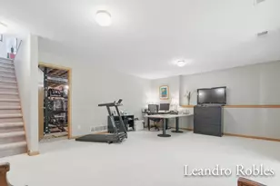 2027 Krislin Dr NE, Grand Rapids, MI 49505 - Photo 42