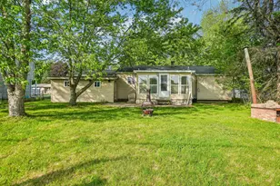 524 Winters Eave Dr, Flushing, MI 48433 - Photo 4