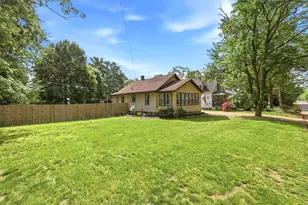 1021 West St, Three Rivers, MI 49093 - Photo 2