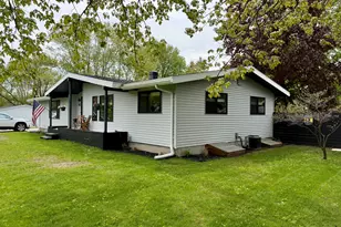 906 Mitchell St, Ludington, MI 49431 - Photo 56