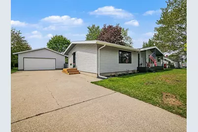 906 Mitchell Street, Ludington, MI 49431 - Photo 4