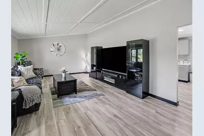 906 Mitchell Street, Ludington, MI 49431 - Photo 24