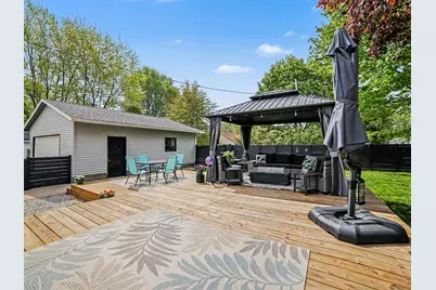 906 Mitchell Street, Ludington, MI 49431 - Photo 8