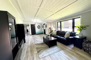 906 Mitchell St, Ludington, MI 49431 - Photo 26