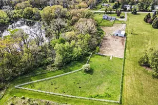 2536 W Coon Lake Rd, Howell, MI 48843 - Photo 4