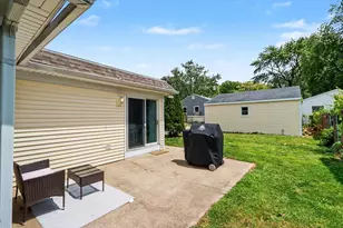 330 N Riverview Dr, Kalamazoo, MI 49004 - Photo 26