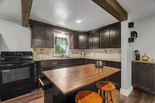 290 Carpenter Dr, Battle Creek, MI 49017 - Photo 2