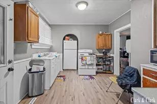 720 Hill Ave, Muskegon, MI 49442 - Photo 4