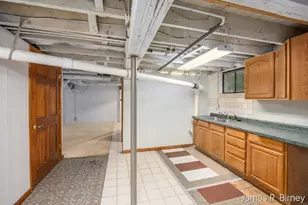 529 Avery St, Lowell, MI 49331 - Photo 36