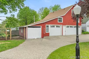 529 Avery St, Lowell, MI 49331 - Photo 4