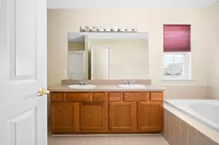 1929 Harley Dr, Ann Arbor, MI 48103 - Photo 32