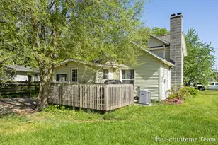 425 W Cherry St, Wayland, MI 49348 - Photo 16