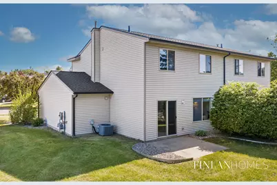 520 Lawrence Avenue, Wayland, MI 49348 - Photo 2