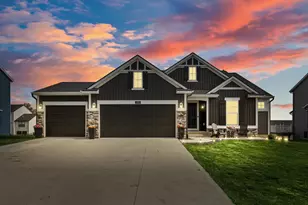 1721 Julienne Ct SW, Byron Center, MI 49315 - Photo 2