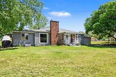 2005 Brandon Drive NW, Grand Rapids, MI 49504 - Photo 2