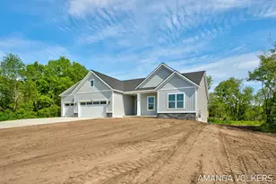 3215 Harrison St, Hudsonville, MI 49426 - Photo 2