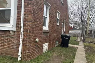 8510 Lauder St, Detroit, MI 48228 - Photo 2