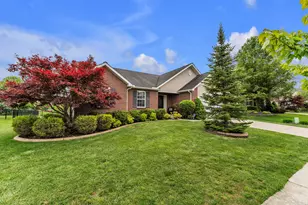 31185 Handsomer Dr, Flat Rock, MI 48134 - Photo 2