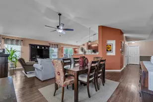 31185 Handsomer Dr, Flat Rock, MI 48134 - Photo 8