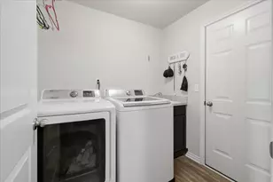 45766 Aragon Ln, Canton, MI 48187 - Photo 34