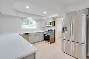 5806 Wedgewood Rd, Canton, MI 48187 - Photo 12
