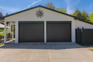 802 W Lowell St, Ludington, MI 49431 - Photo 44