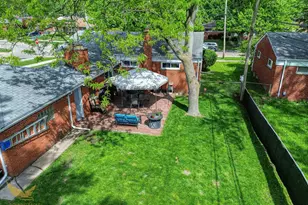 21114 Danbury St, Clinton Twp, MI 48035 - Photo 22