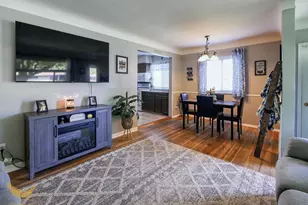 21114 Danbury St, Clinton Twp, MI 48035 - Photo 8