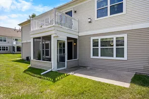 717 Fieldstone Cir W, Chelsea, MI 48118 - Photo 24