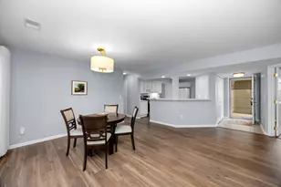 717 Fieldstone Cir W, Chelsea, MI 48118 - Photo 6