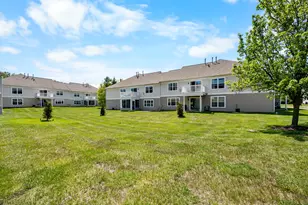 717 Fieldstone Cir W, Chelsea, MI 48118 - Photo 26