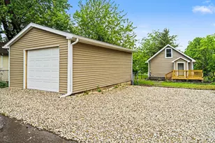 139 W Rittenhouse Ave W, Battle Creek, MI 49037 - Photo 4