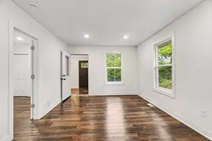 139 W Rittenhouse Ave W, Battle Creek, MI 49037 - Photo 8