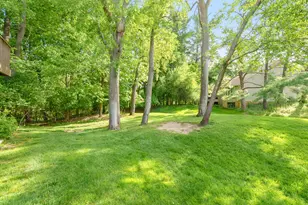 121 Pine Cove Cir, Kalamazoo, MI 49006 - Photo 4