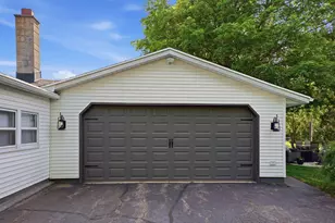 338 Park St, Wayland, MI 49348 - Photo 2