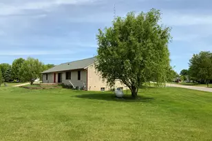 7715 Hidden Knoll Ct NE, Byron, MI 48418 - Photo 16