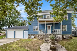115 N Gremps St, Paw Paw, MI 49079 - Photo 2