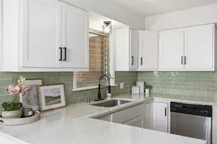 1905 Millbank St SE, Grand Rapids, MI 49508 - Photo 18