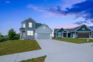 3881 Blue Spruce Cir SE, Grand Rapids, MI 49512 - Photo 4