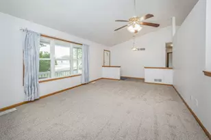 54163 Ridgeview Cir, Paw Paw, MI 49079 - Photo 6