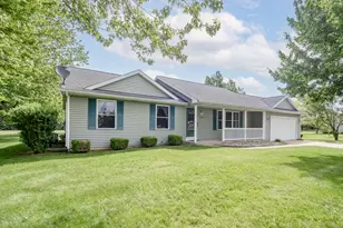 54163 Ridgeview Cir, Paw Paw, MI 49079 - Photo 1