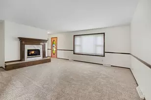 1129 N 24th St, Allegan, MI 49010 - Photo 2