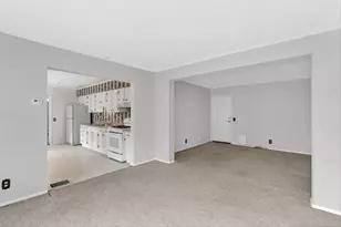 565 Collette Ave, Kalamazoo, MI 49048 - Photo 12