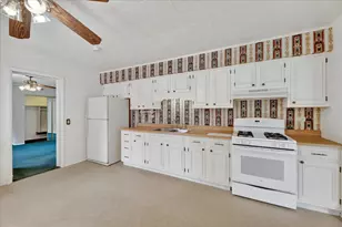565 Collette Ave, Kalamazoo, MI 49048 - Photo 8