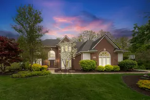 25842 Arcadia Dr, Novi, MI 48374 - Photo 2