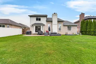30098 Fairfield Dr, New Baltimore, MI 48051 - Photo 2