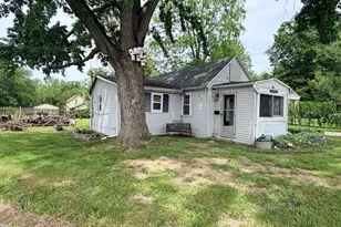 1014 N 9th St, Niles, MI 49120 - Photo 2