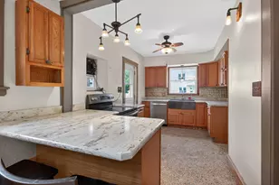716 Sixth St, Jackson, MI 49203 - Photo 8