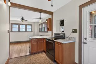 716 Sixth St, Jackson, MI 49203 - Photo 12
